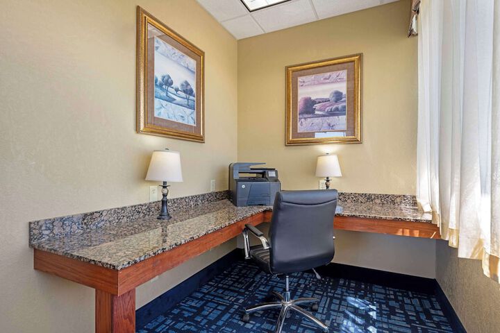Business Center 54 of 54