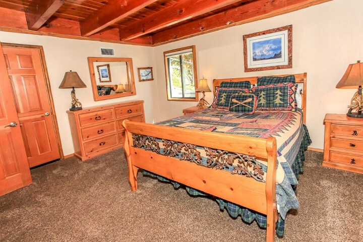 Room 3 of 35