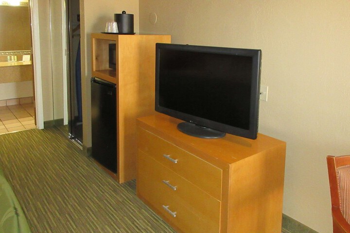 Room 37 of 51