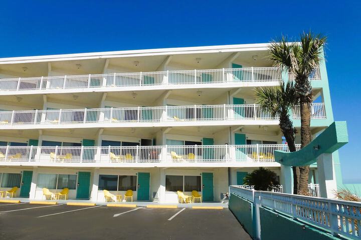 Chateau Mar Beach Resort