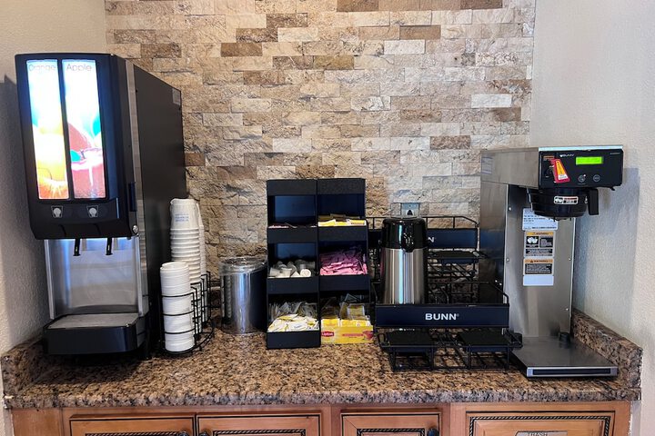Breakfast/Coffee Service 20 of 23