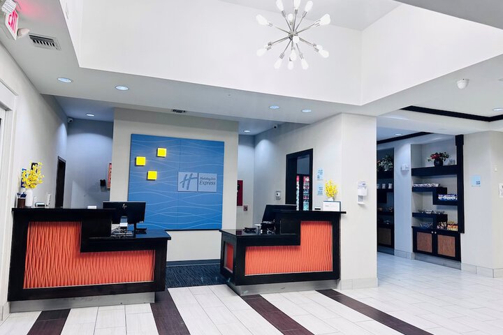 Hotel 3 of 34