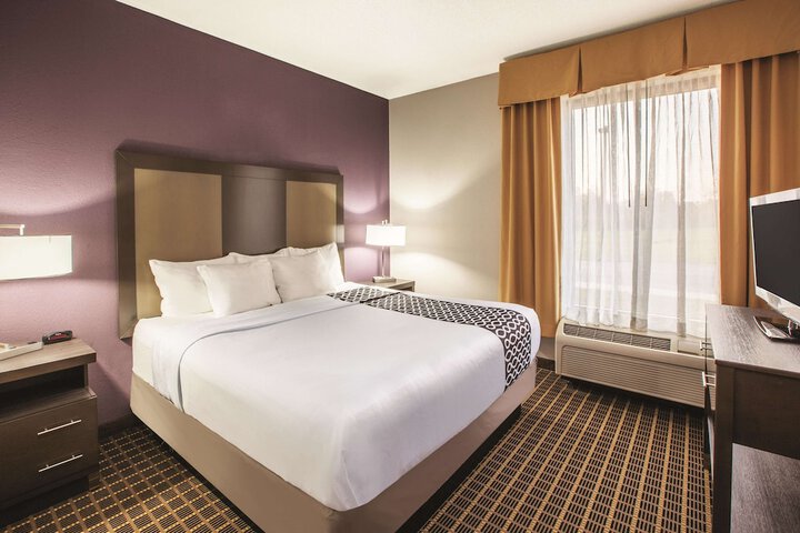 La Quinta Inn & Suites by Wyndham Mechanicsburg - Harrisburg