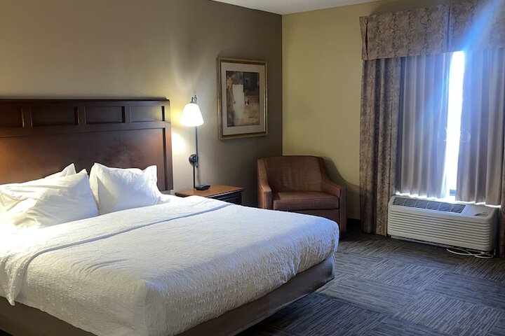 Room 18 of 34