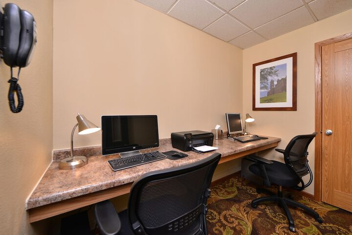 Business Center 49 of 50
