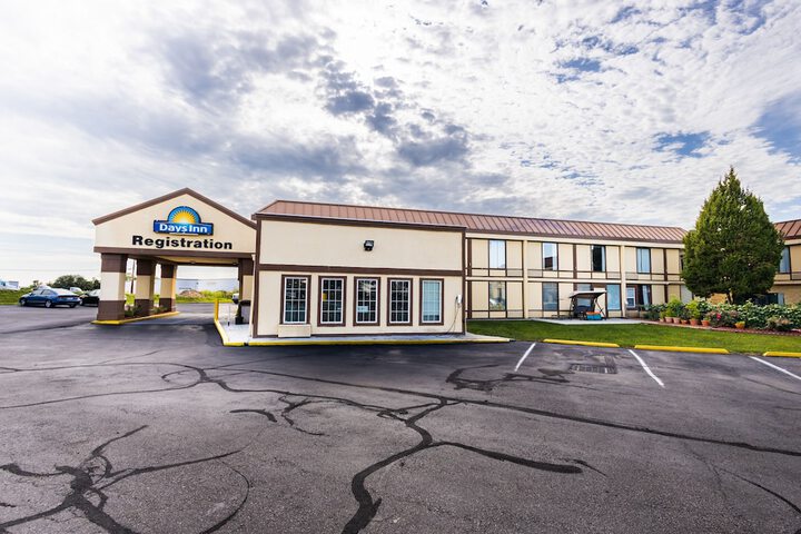 Hotel 4 of 50