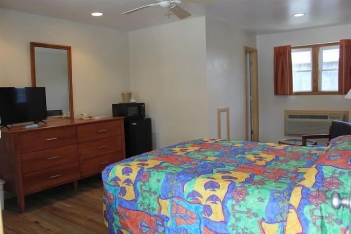 Pony Island Inn