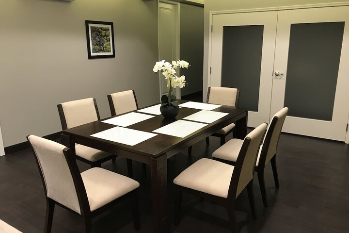 Days Inn & Suites by Wyndham Port Arthur