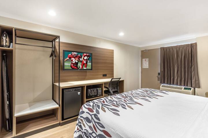Room 11 of 44