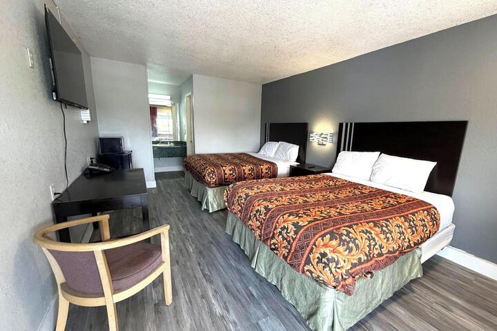Regency Inn Three Rivers I-37