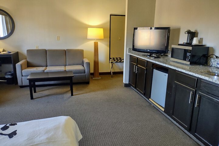 Room 9 of 26