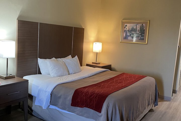 Room 33 of 54