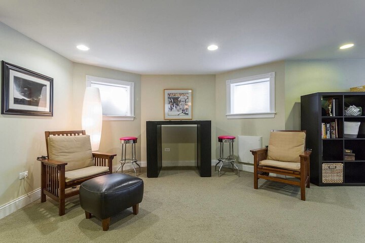 Room 11 of 21
