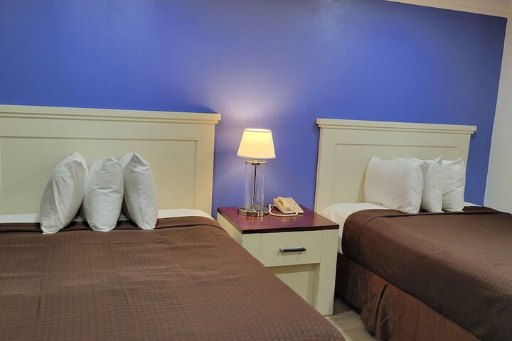 Room 5 of 18