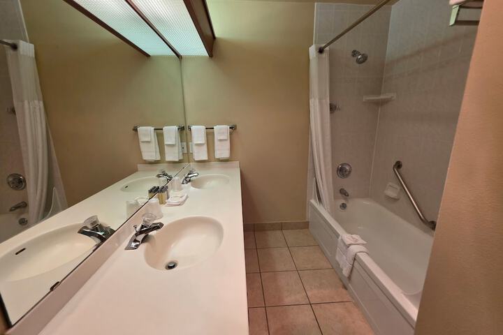 Seagrass Oceanfront Inn