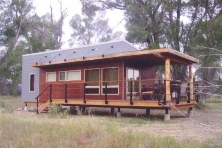 Yellowstone River Lodge