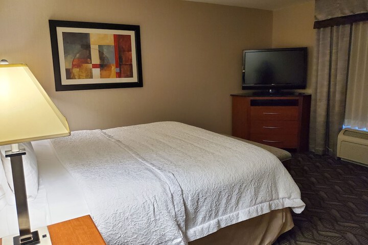 Room 9 of 29