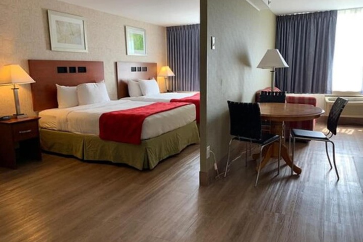 Room 22 of 46