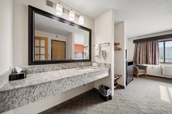 Room 9 of 43