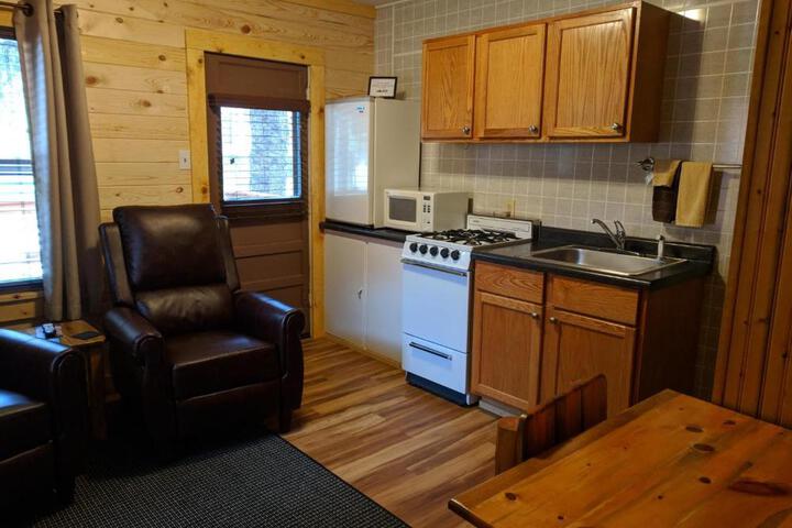 Allen Gulch Cabins