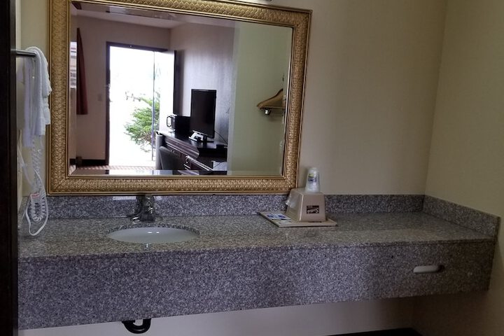 Room 18 of 23