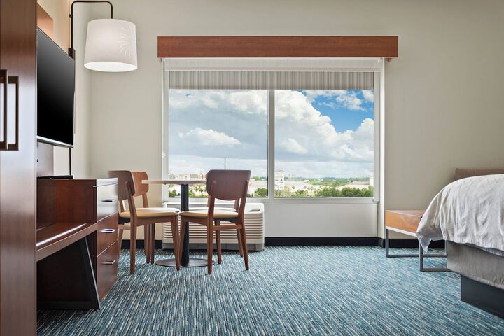 Room 12 of 33