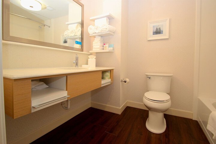 Room 19 of 60