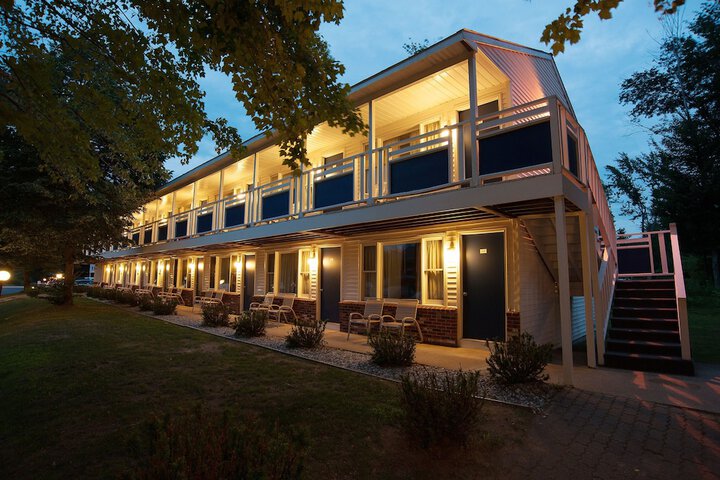 Hotel 8 of 63