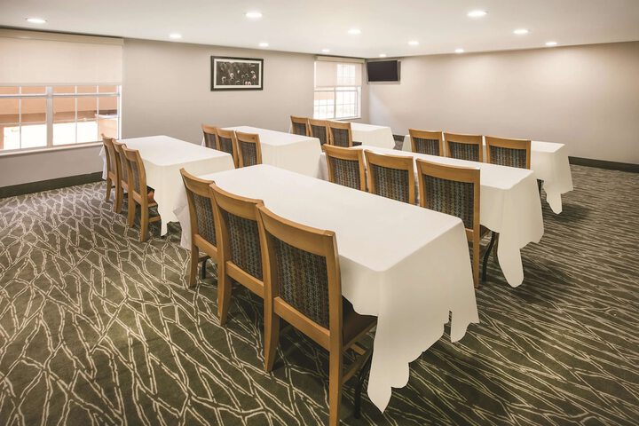 La Quinta Inn & Suites by Wyndham Dallas Mesquite