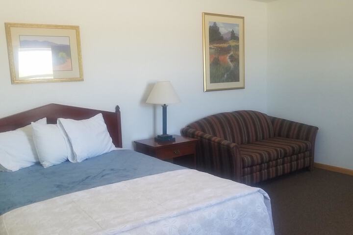 Room 5 of 18