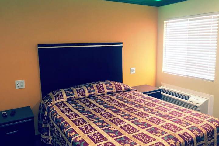 Room 25 of 36