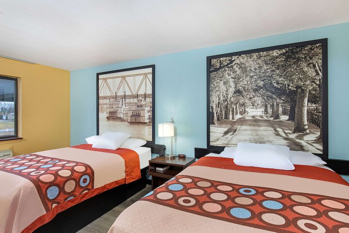 Room 4 of 27