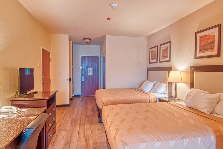Room 4 of 12