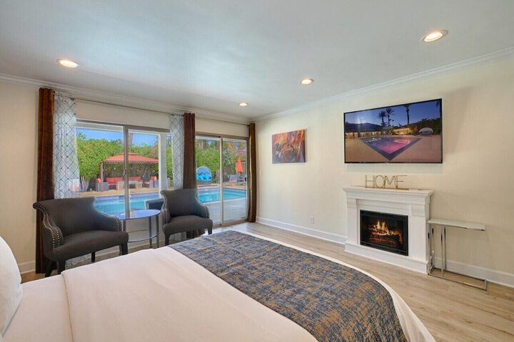 Little Paradise Hotel