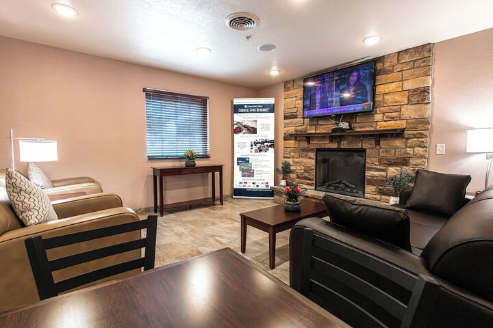 Cobblestone Inn & Suites – Big Lake