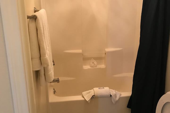 Room 10 of 15