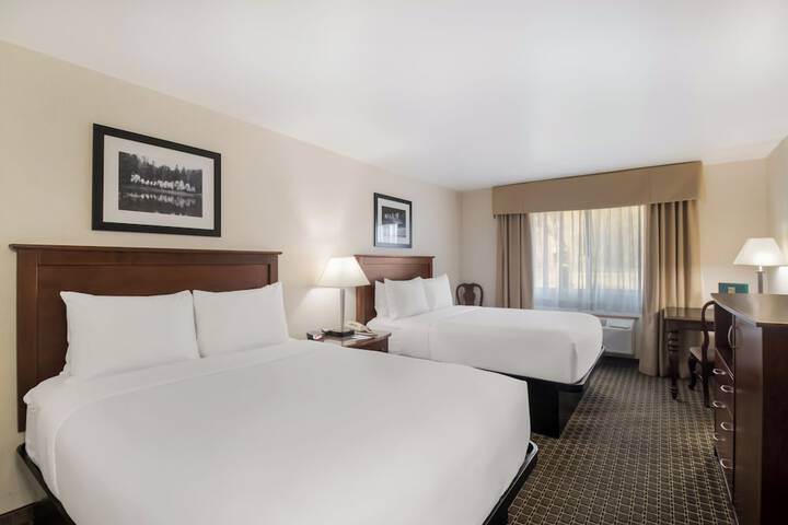 Room 34 of 48