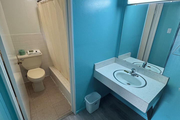 Room 15 of 26