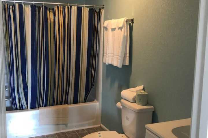 Room 13 of 37