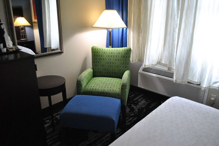 Room 12 of 30