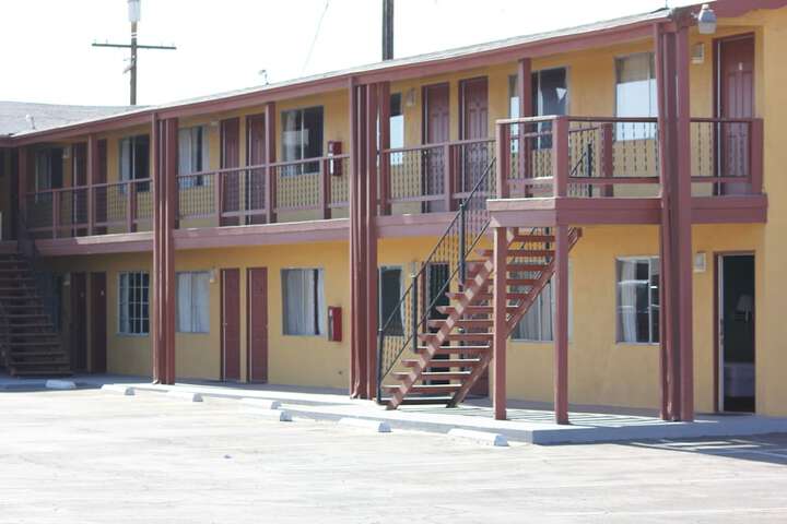 Hotel 7 of 14