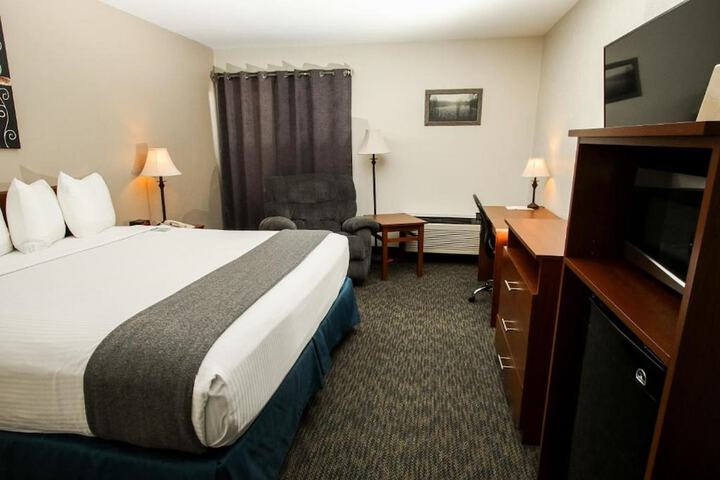 Room 12 of 36