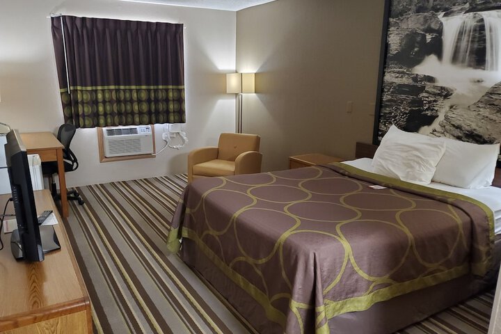 Room 22 of 38