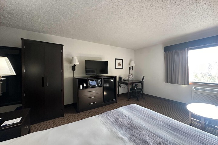 AmericInn by Wyndham Menominee