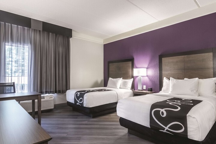 La Quinta Inn & Suites by Wyndham Atlanta Conyers