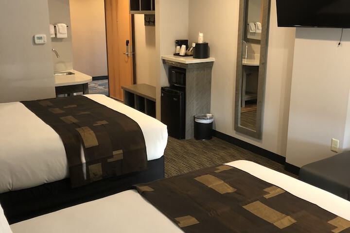 Room 17 of 61