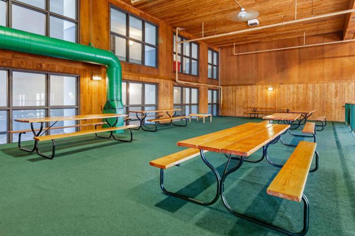 Polynesian Hotel Wisconsin Dells - Near Noahs Ark
