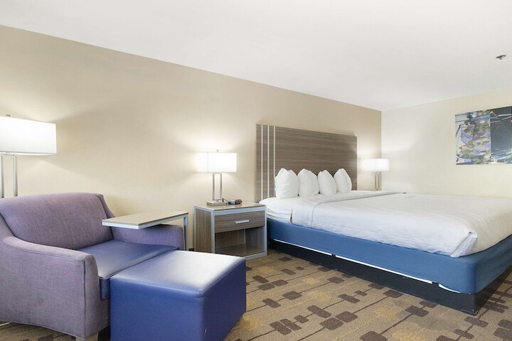 Room 44 of 57