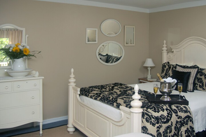 Room 36 of 70
