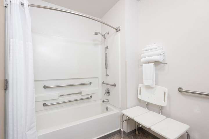 Room 47 of 77